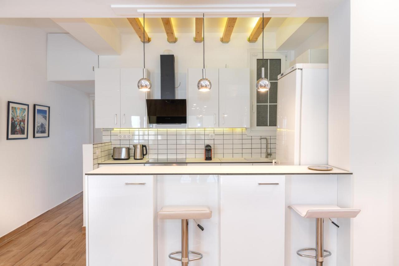 Modern Apartment, Short Walk To Acropolis Sites Atenas Exterior foto